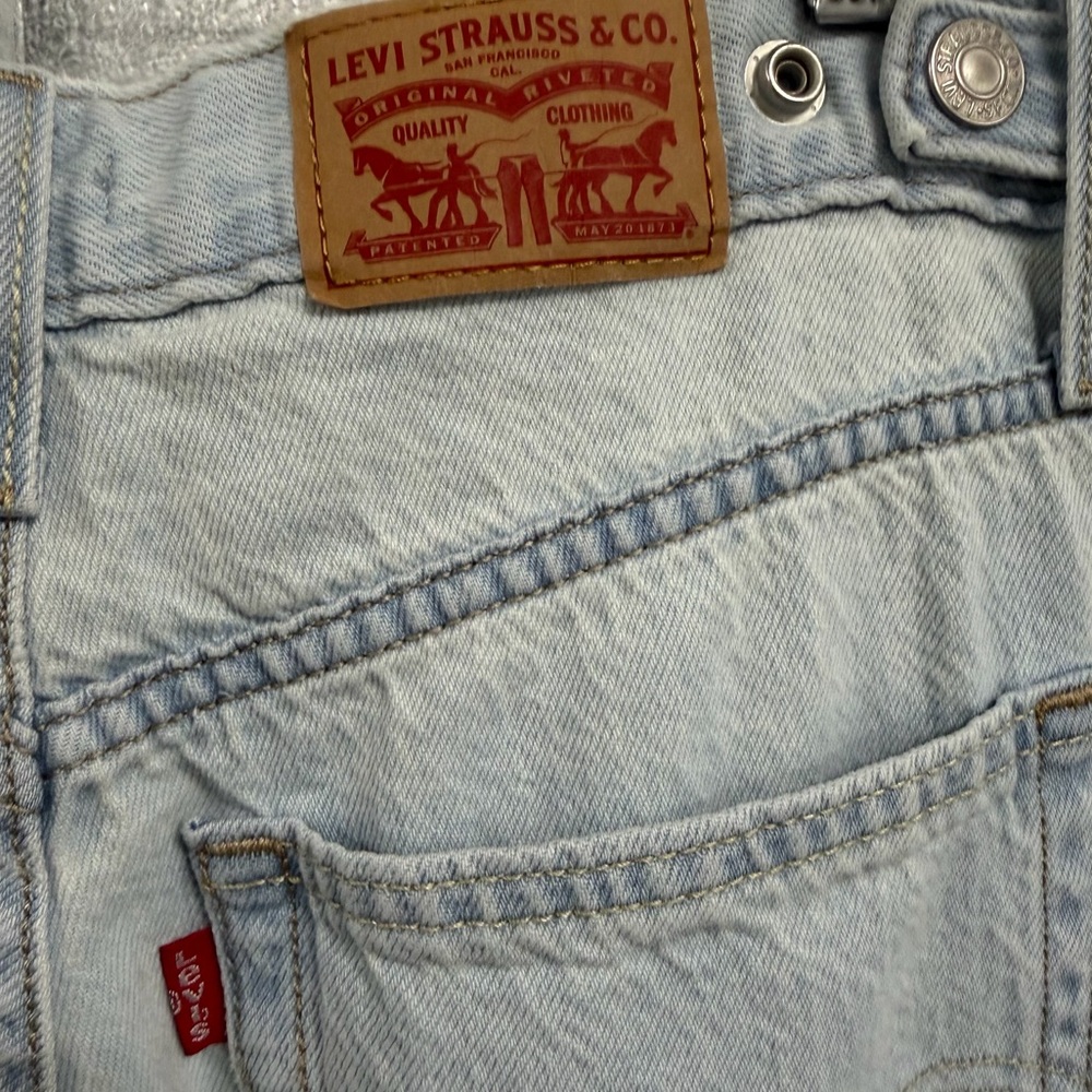 Levi’s Cinch Baggy Jeans Light Wash High Rise Wide Leg Women 28 (Length 30) - Picture 5 of 9
